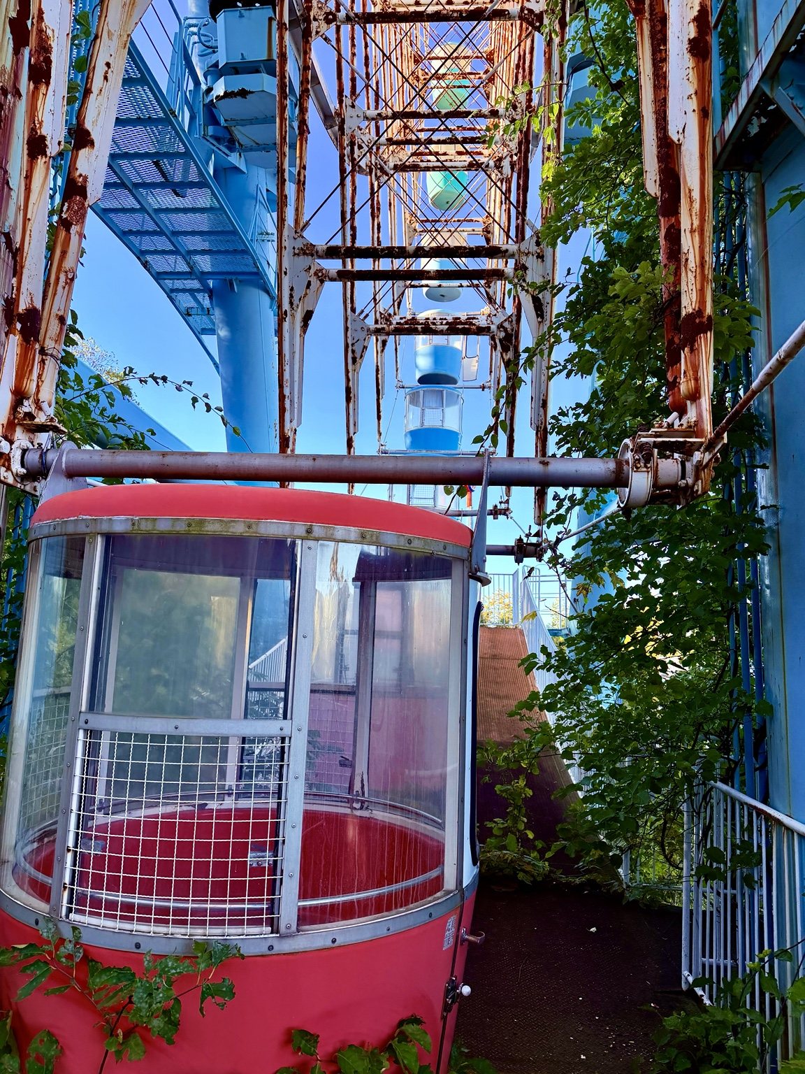 山の上の廃遊園地 3